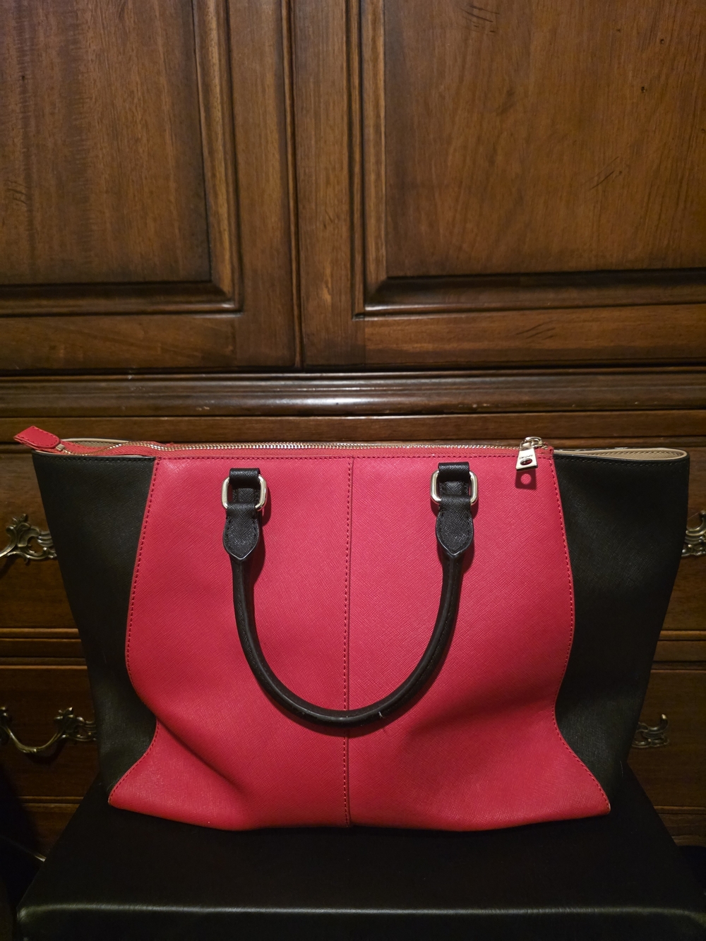 DKNY Red and Black Saffiano Tote Bag - Picture 2 of 5